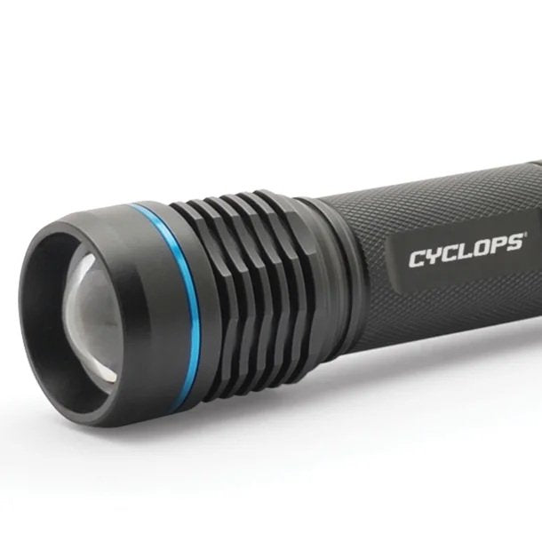 Cyclops CYC-FLS700 Steropes 700-Lumen Rechargeable Aluminum LED Flashlight