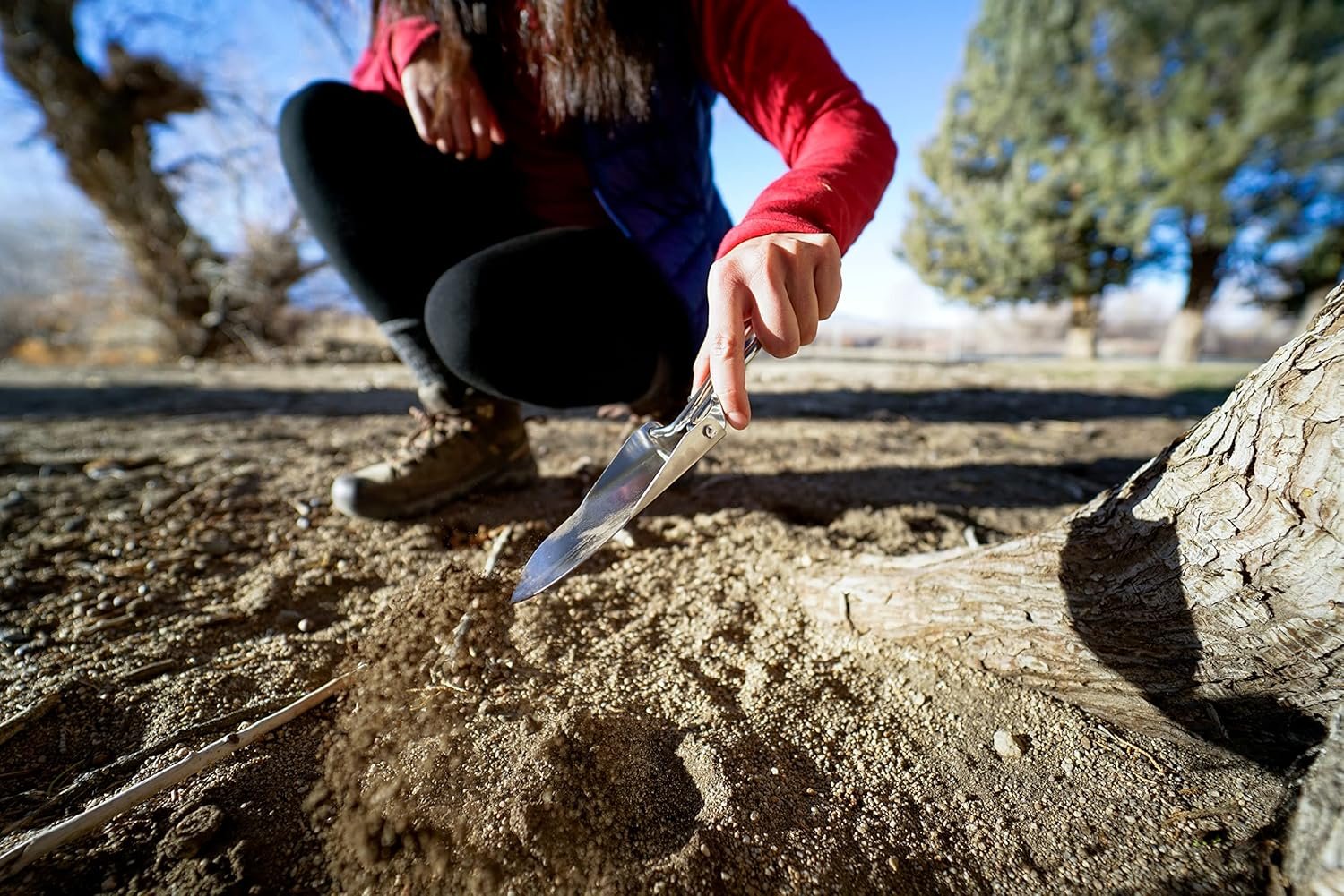 U-DIG-IT FOLDING SHOVEL