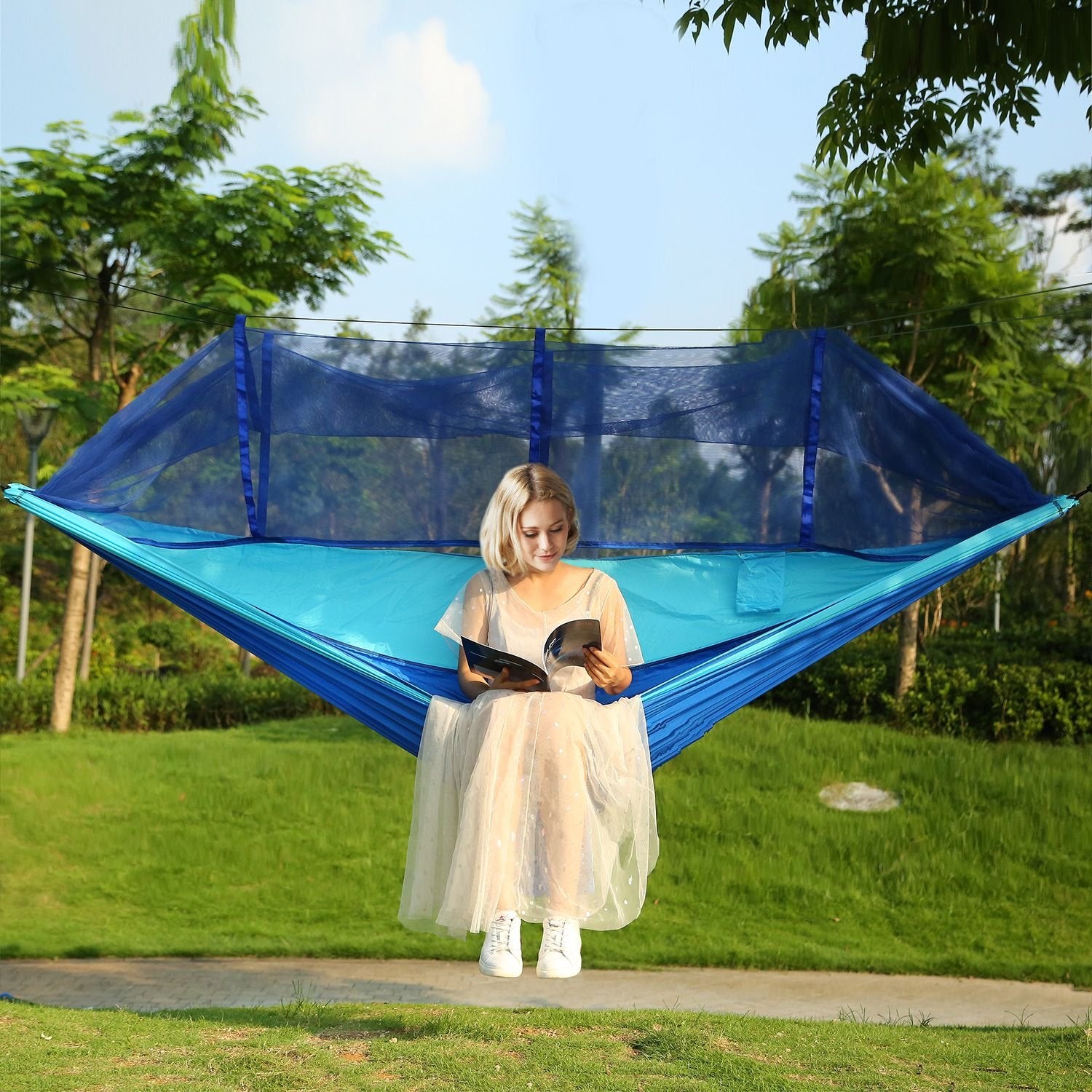 2-Person Hammock with Mosquito Net – 600 lb Load, Portable Nylon Camping Swing